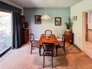 Dining Room - click for photo gallery